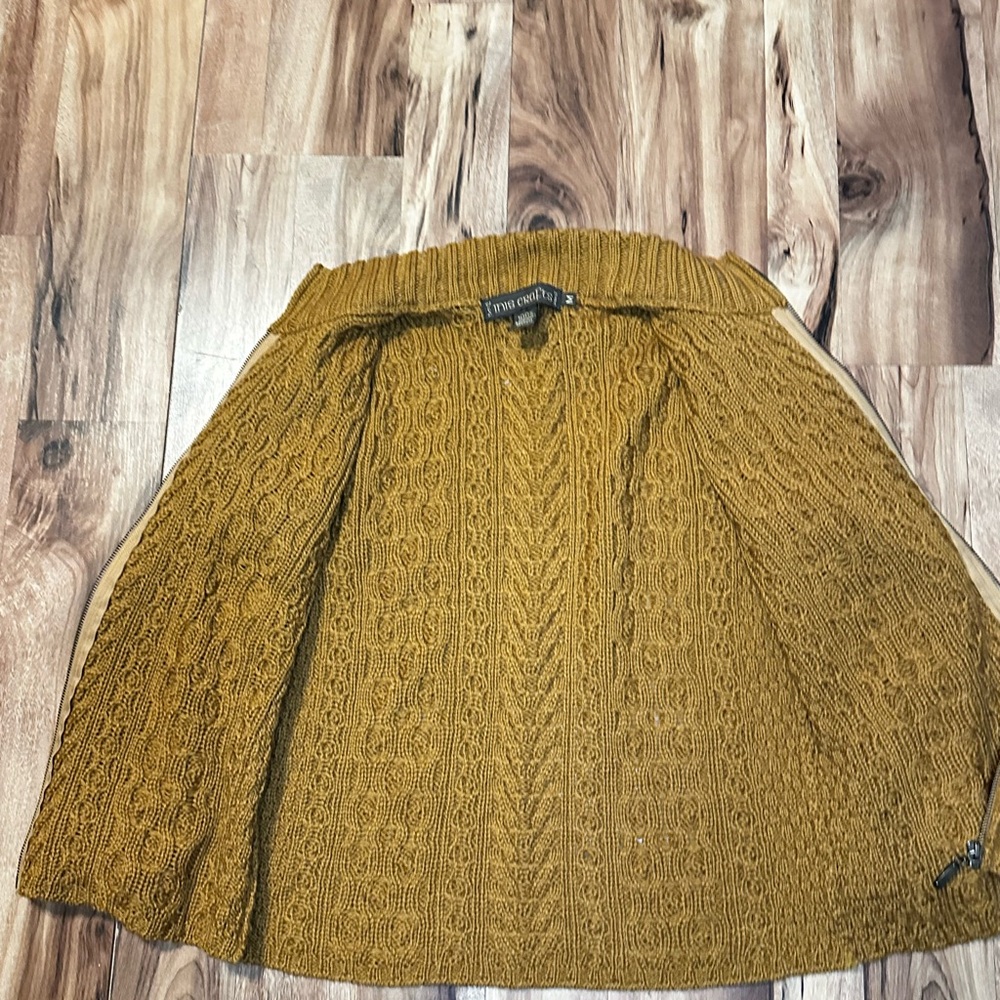 Inis Crafts Women’s 100% Merino Wool Irish Cable Knit Zip Sweater Mustard - Picture 5 of 10